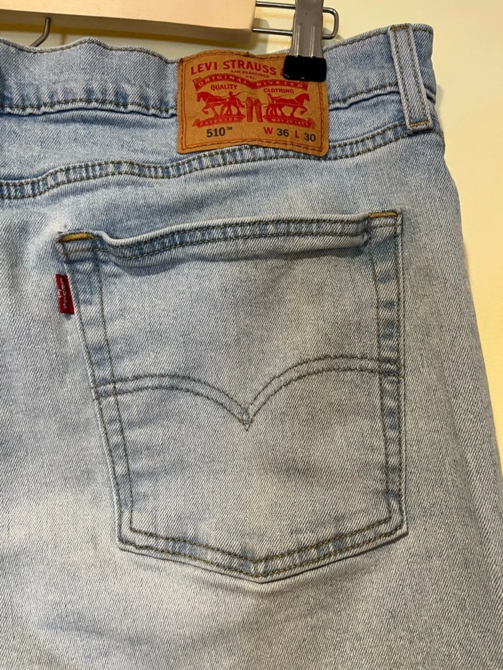 Levi's 510 Light Wash Denim Straight Jeans Classic Trendy